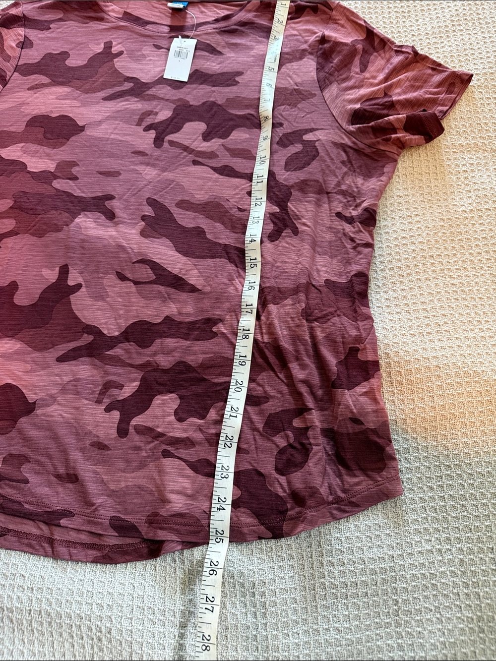 Old Navy luxe camo tee - Picture 4 of 5
